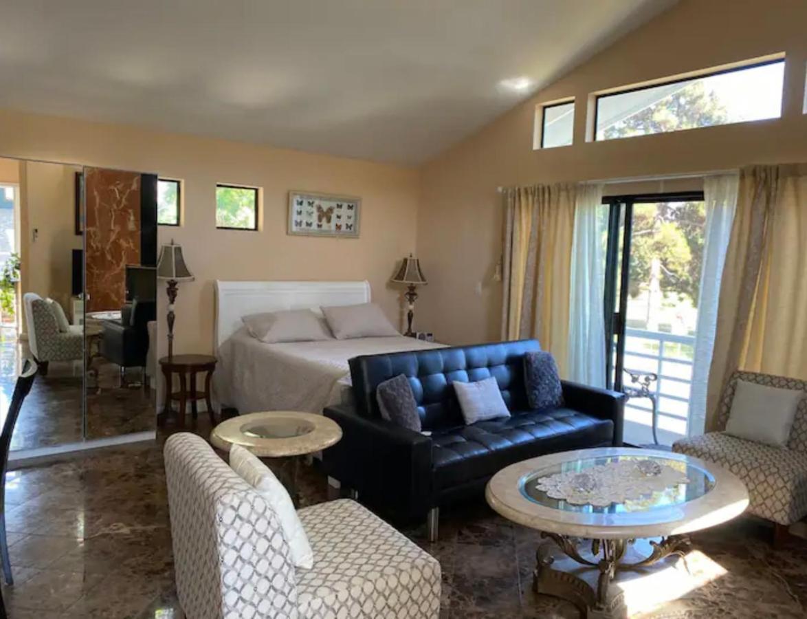 Large Luxury Studio With View In Santa Monica Extérieur photo